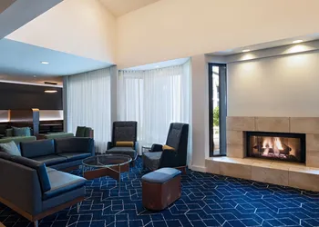 Courtyard by Marriott Fort Worth University Drive hotel thumbnail 2