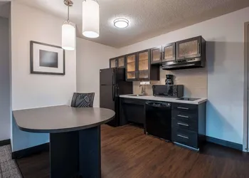 Sonesta Simply Suites Fort Worth hotel thumbnail 2