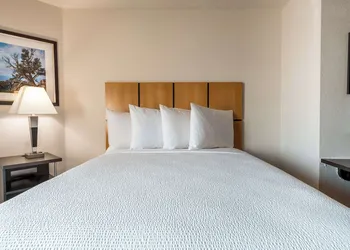 Sonesta Simply Suites Fort Worth hotel thumbnail 3