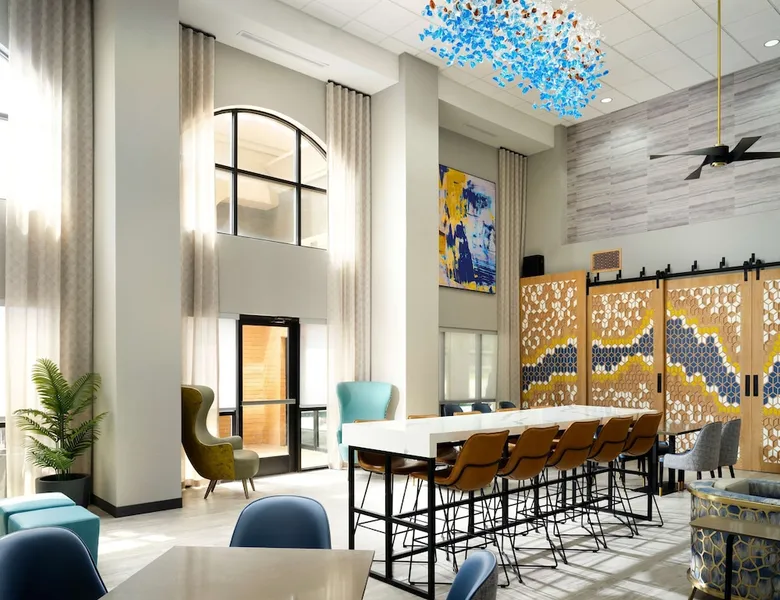 Hampton Inn & Suites Dallas-DFW ARPT W-SH 183 Hurst hotel detail image 2