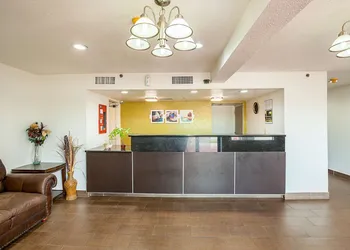 Studio 6 Fort Worth, TX - Meacham hotel thumbnail 4
