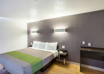 Studio 6 Fort Worth, TX - Meacham hotel thumbnail 8