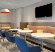 Hampton Inn & Suites Yonkers hotel detail image 3