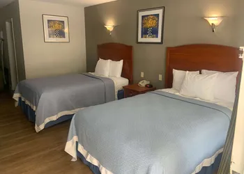 Days Inn by Wyndham Elmsford / White Plains hotel thumbnail 6