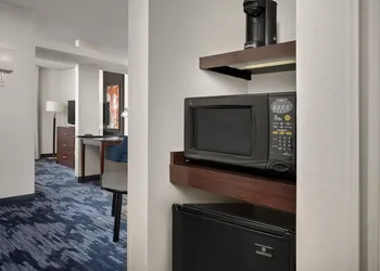 Fairfield by Marriott Inn & Suites Tacoma Puyallup hotel thumbnail 8
