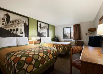 Super 8 by Wyndham Richmond/Chamberlayne Rd hotel thumbnail 4
