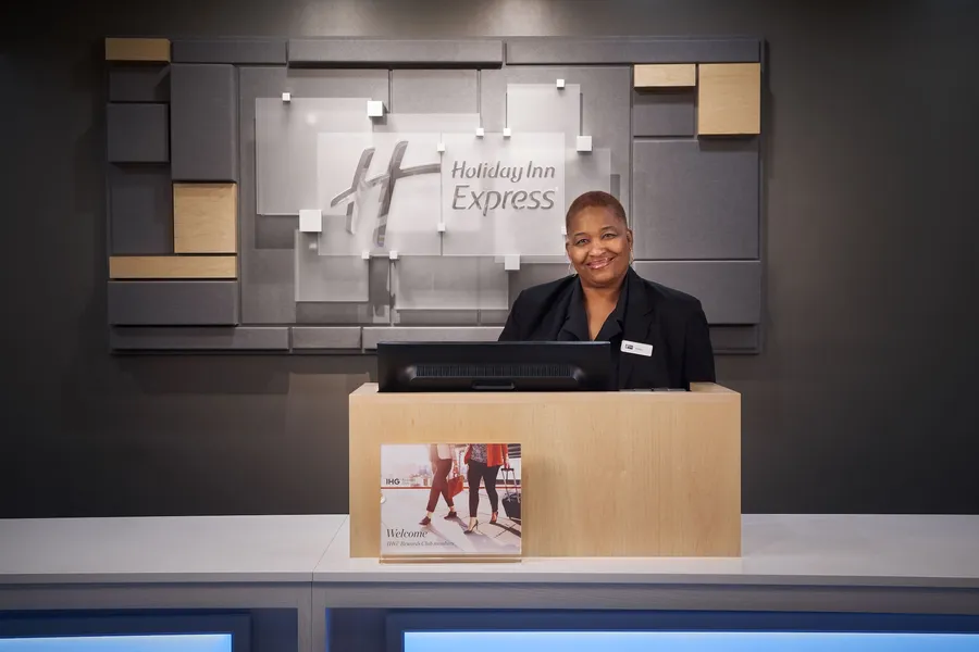 Holiday Inn Express Richmond Downtown by IHG hotel detail image 2