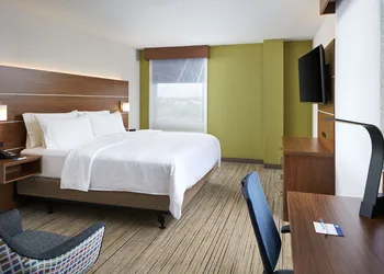 Holiday Inn Express Richmond Downtown by IHG hotel thumbnail 6