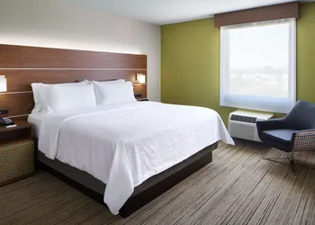Holiday Inn Express Richmond Downtown by IHG hotel thumbnail 8