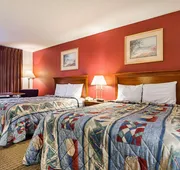 Econo Lodge Richmond North hotel detail image 7