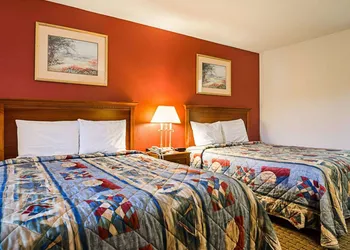 Econo Lodge Richmond North hotel thumbnail 8