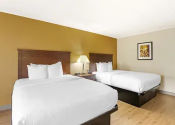 Best Western Plus Governor's Inn hotel thumbnail 8