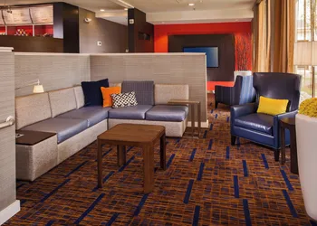 Courtyard by Marriott Richmond West hotel thumbnail 2