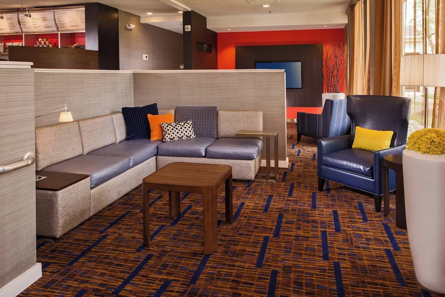 Courtyard by Marriott Richmond West hotel detail image 2