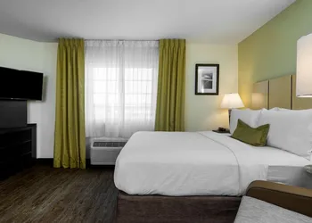 Candlewood Suites Glen Allen-Short Pump by IHG hotel thumbnail 4