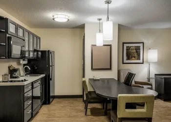 Candlewood Suites Glen Allen-Short Pump by IHG hotel thumbnail 7