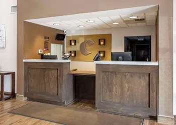 Comfort Suites South Park hotel thumbnail 5