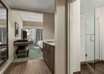 Hampton Inn by Hilton Richmond-North/Ashland hotel thumbnail 5