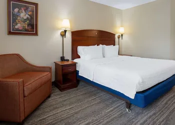 Hampton Inn by Hilton Chester South hotel thumbnail 3