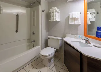 Hampton Inn by Hilton Chester South hotel thumbnail 7