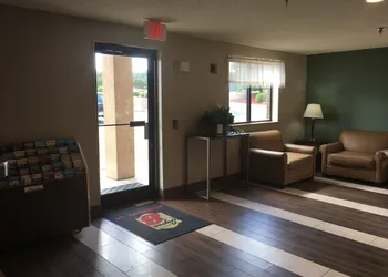 Super 8 by Wyndham Richmond Midlothian Turnpike hotel thumbnail 2