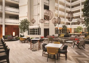 Embassy Suites by Hilton Richmond hotel thumbnail 2