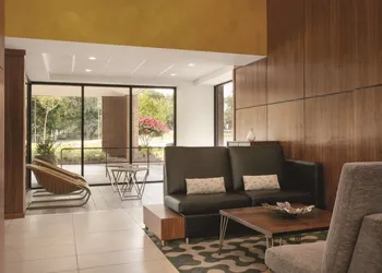 Embassy Suites by Hilton Richmond hotel thumbnail 8