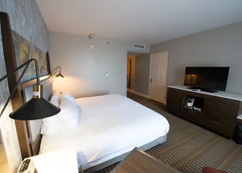 Virginia Crossings Hotel, Tapestry Collection by Hilton hotel thumbnail 4
