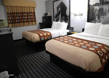 Super 8 by Wyndham Richmond Airport VA hotel thumbnail 7