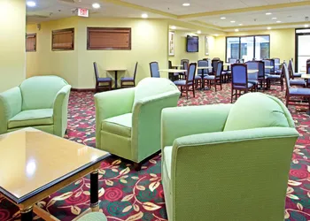 Holiday Inn Express Richmond Airport by IHG hotel thumbnail 3