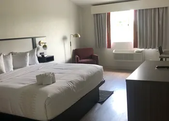 Ramada by Wyndham Allentown/Bethlehem hotel thumbnail 5