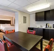 Holiday Inn Express & Suites Allentown-Dorney Park Area by IHG hotel detail image 5