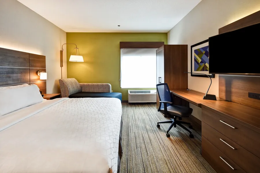 Holiday Inn Express Newport North - Middletown by IHG hotel detail image 6