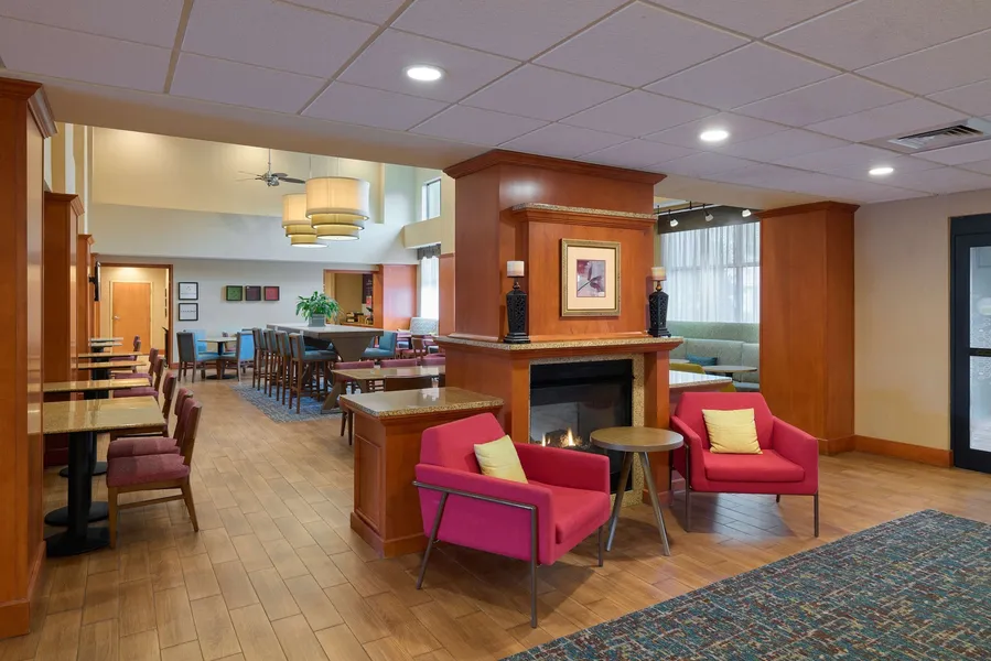Hampton Inn & Suites Providence/Smithfield hotel detail image 2