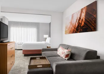 Springhill Suites by Marriott Warwick hotel thumbnail 5
