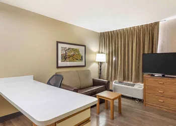 Extended Stay America Select Suites Providence Airport hotel thumbnail 8