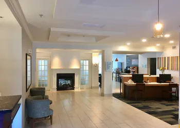 Holiday Inn Express & Suites Bethlehem Arpt-Allentown Area hotel thumbnail 2