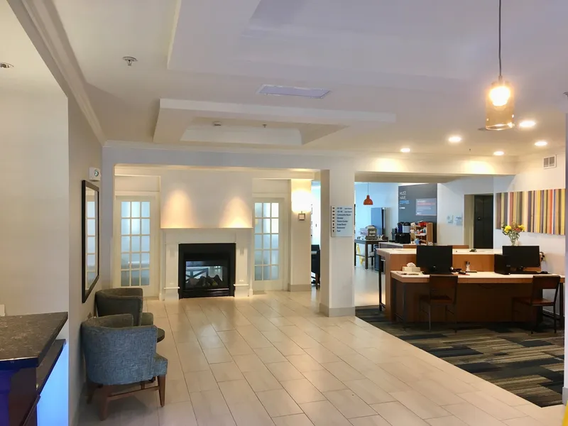 Holiday Inn Express & Suites Bethlehem Arpt-Allentown Area hotel detail image 2