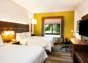Holiday Inn Express & Suites Bethlehem Arpt-Allentown Area hotel thumbnail 5