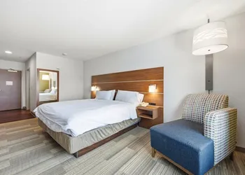 Holiday Inn Express & Suites Bethlehem Arpt-Allentown Area hotel thumbnail 6
