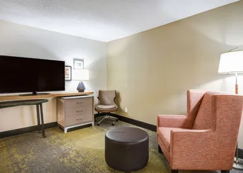 Holiday Inn Allentown-Bethlehem by IHG hotel thumbnail 5