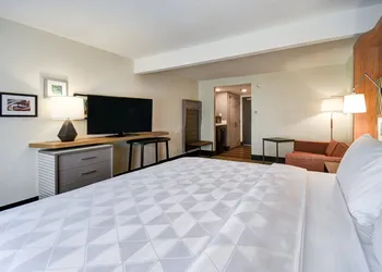 Holiday Inn Allentown-Bethlehem by IHG hotel thumbnail 8