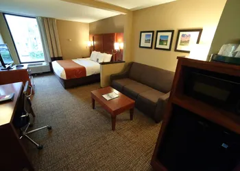 Comfort Suites Bethlehem Near Lehigh University and LVI Airport hotel thumbnail 6
