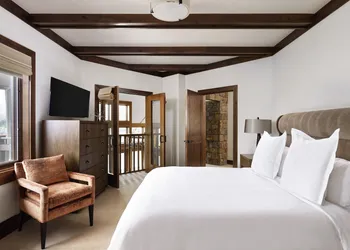 Four Seasons Resort Jackson Hole hotel thumbnail 7