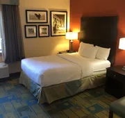 La Quinta Inn & Suites by Wyndham Plattsburgh hotel detail image 5