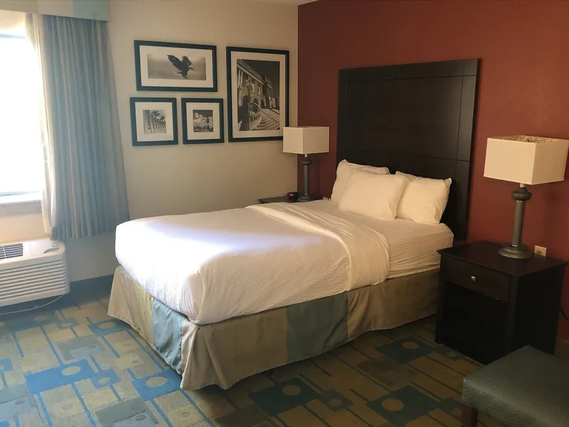 La Quinta Inn & Suites by Wyndham Plattsburgh hotel detail image 6