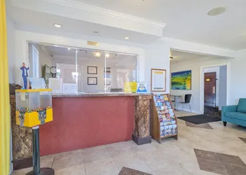 Super 8 by Wyndham Colorado Springs/Chestnut Street hotel thumbnail 4