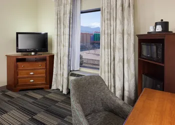 Hampton Inn & Suites Colorado Springs/I-25 South hotel thumbnail 4