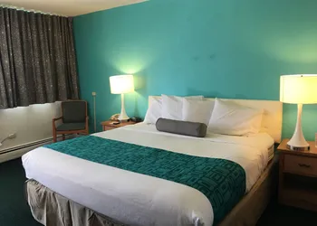 Howard Johnson by Wyndham Colorado Springs hotel thumbnail 4