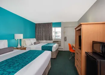Howard Johnson by Wyndham Colorado Springs hotel thumbnail 8